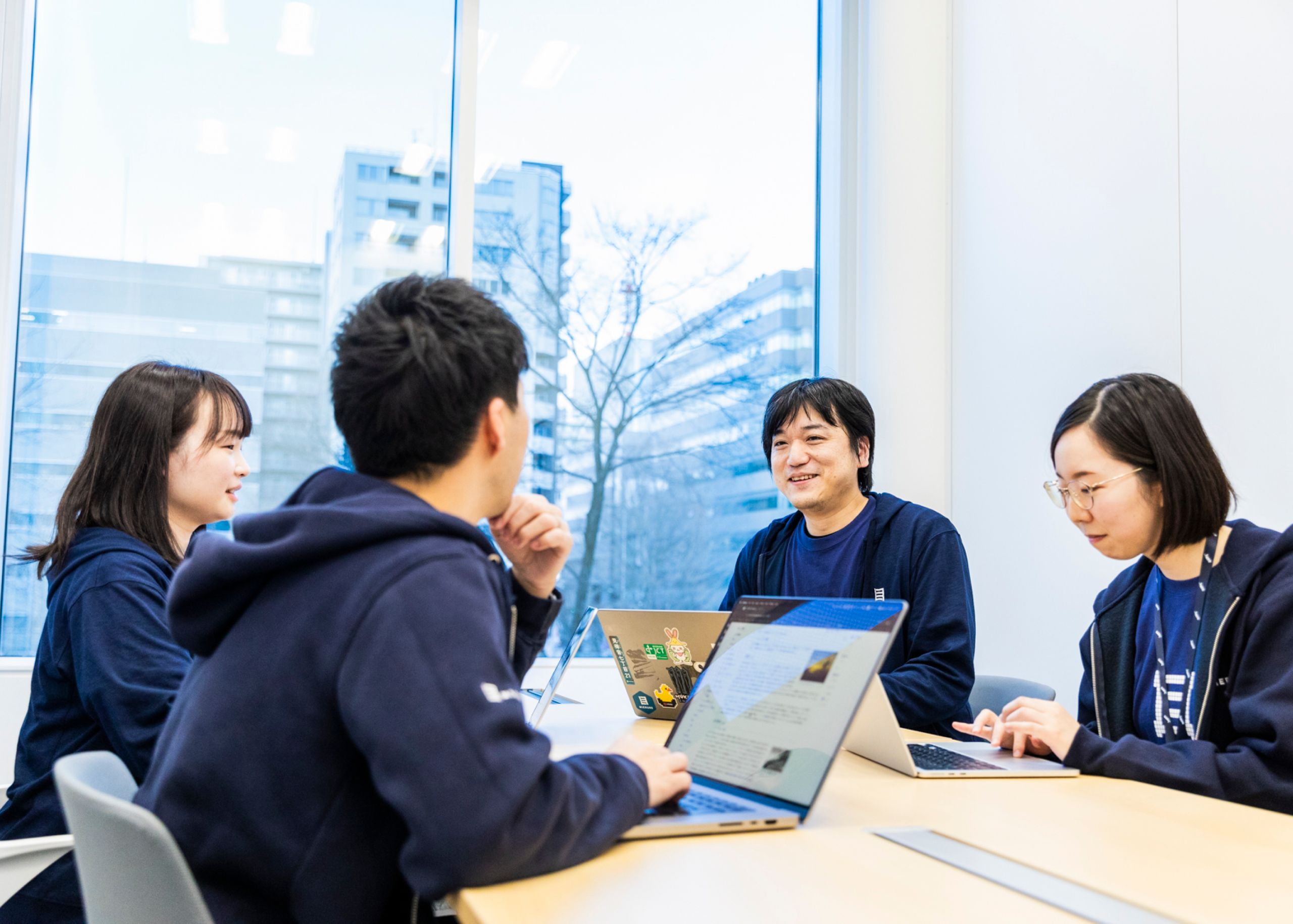 A team meeting at MIERUNE